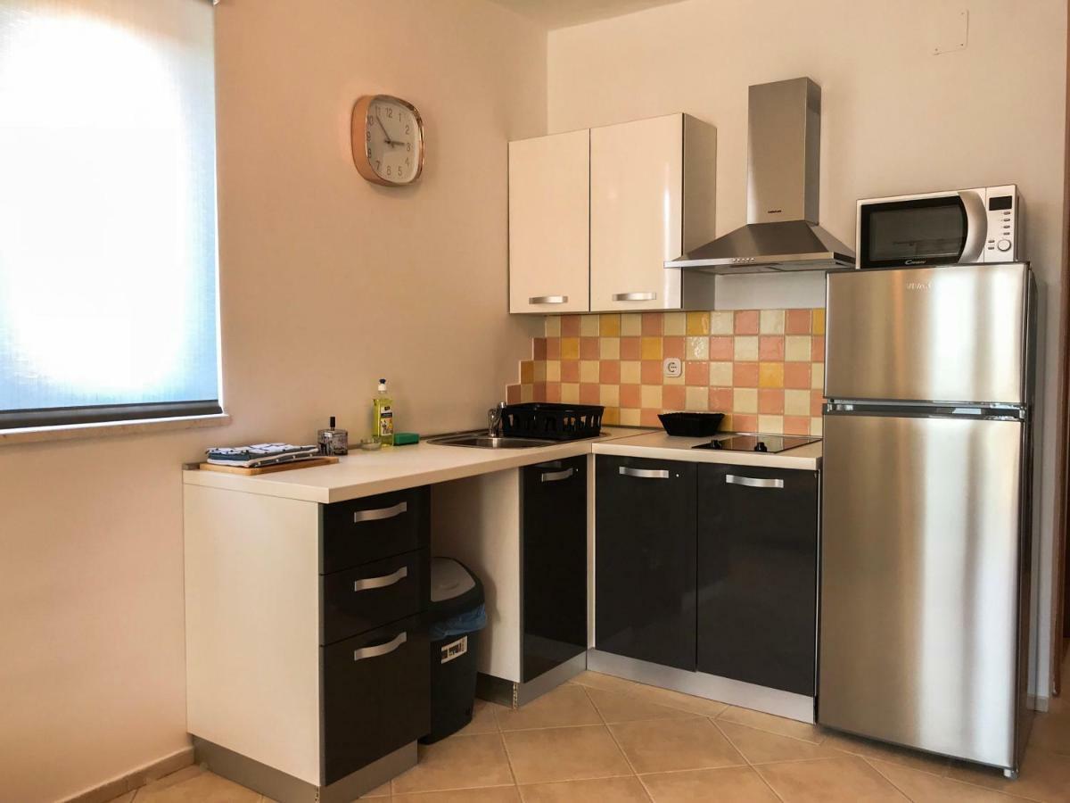 Mr. Hall Apartments Barbat na Rabu المظهر الخارجي الصورة